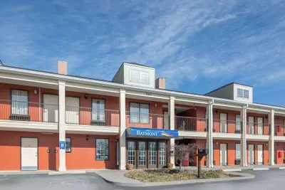 Photo 2 - Baymont by Wyndham Cleveland