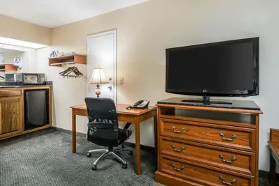 Photo 5 - Quality Inn Bainbridge