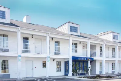 Photo 2 - Baymont by Wyndham Dunn