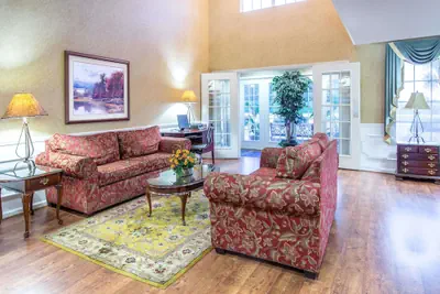 Photo 3 - Baymont by Wyndham Dunn