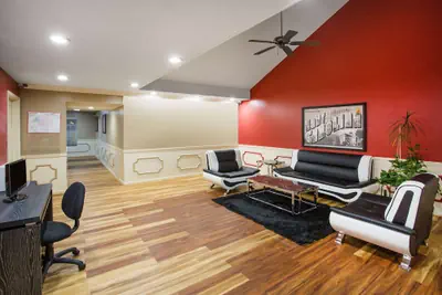 Photo 3 - Super 8 by Wyndham Garner/Clayton/Raleigh