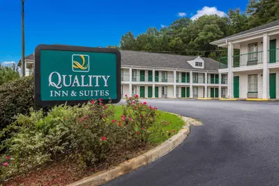 Photo 2 - Quality Inn & Suites Greensboro near Lake Oconee