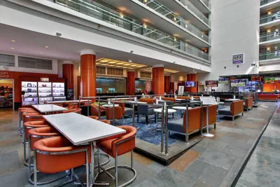 Photo 3 - Embassy Suites by Hilton Chicago Downtown Magnificent Mile