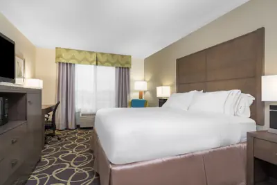 Photo 5 - Holiday Inn Express & Suites Ames by IHG