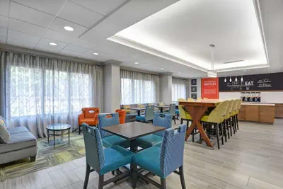 Photo 3 - Hampton Inn Gallatin