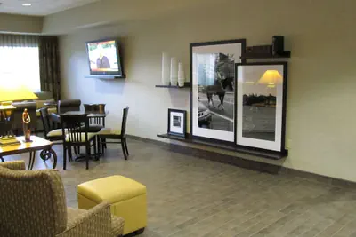 Photo 5 - Hampton Inn Lindale/Tyler