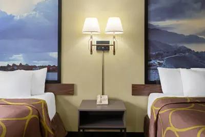 Photo 4 - Super 8 by Wyndham Hagerstown I-70
