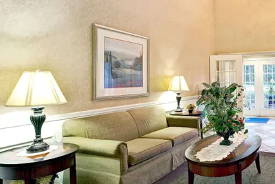 Photo 4 - Baymont by Wyndham Sanford