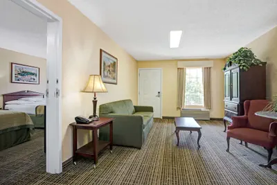Photo 2 - Baymont by Wyndham Smithfield