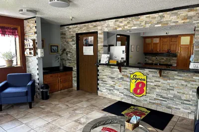 Photo 3 - Super 8 by Wyndham Boone