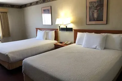 Photo 3 - Ashley Inn of Tillamook