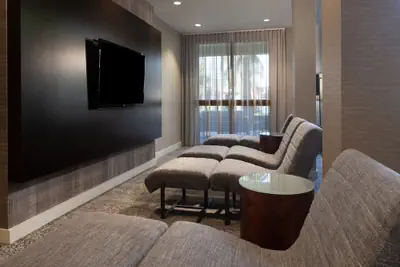 Photo 5 - Courtyard by Marriott Oakland Airport
