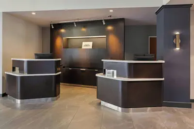Photo 4 - Courtyard by Marriott Sacramento Midtown
