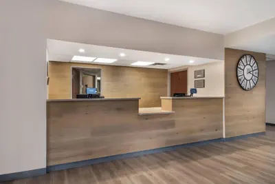 Photo 3 - Country Inn & Suites by Radisson, Shelby, NC