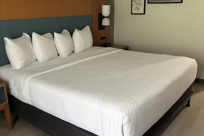 Photo 5 - Country Inn & Suites by Radisson, Shelby, NC