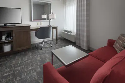 Photo 5 - Hampton Inn Boston - Logan Airport