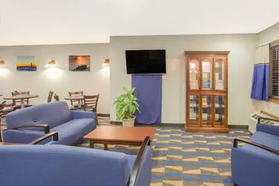 Photo 2 - Microtel Inn & Suites by Wyndham Manistee