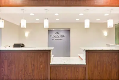 Photo 3 - Microtel Inn & Suites by Wyndham Urbandale/Des Moines
