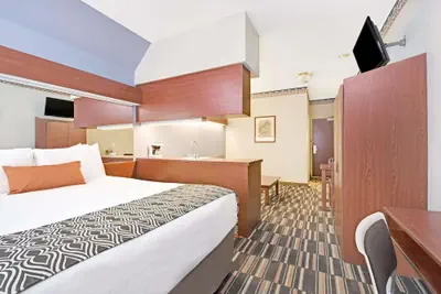 Photo 4 - Microtel Inn & Suites by Wyndham Urbandale/Des Moines
