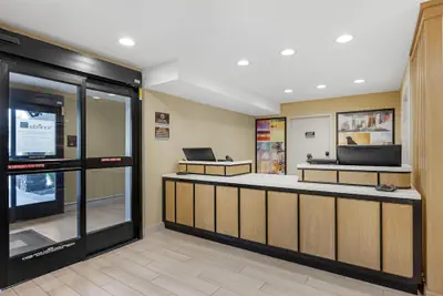 Photo 3 - Sonesta ES Suites Portland Vancouver 41st Street