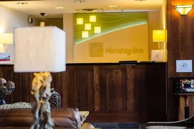 Photo 3 - Holiday Inn Pewaukee - Milwaukee West by IHG