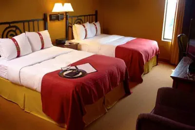 Photo 4 - Holiday Inn Pewaukee - Milwaukee West by IHG