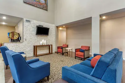Photo 3 - Comfort Suites Cordova