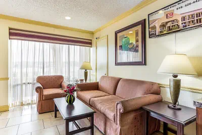 Photo 5 - Econo Lodge McAlester