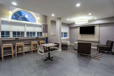 Photo 3 - Microtel Inn & Suites by Wyndham Bethel/Danbury