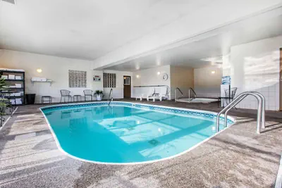 Photo 2 - Quality Inn & Suites Silverthorne - Copper Mountain