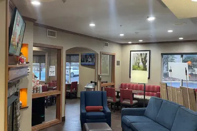 Photo 4 - Comfort Inn North/Polaris