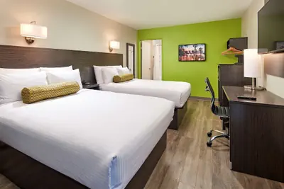 Photo 2 - SureStay Hotel by Best Western San Diego Pacific Beach