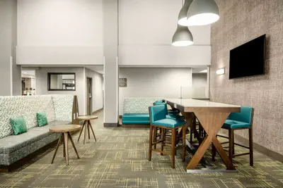 Photo 4 - Hampton Inn & Suites Las Vegas-Henderson