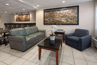 Photo 4 - Microtel Inn & Suites by Wyndham Ann Arbor