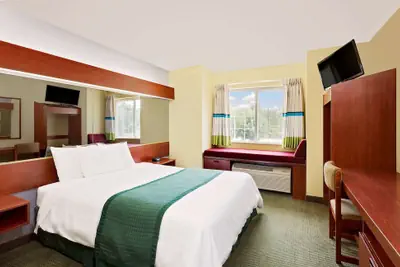 Photo 4 - Microtel Inn & Suites by Wyndham Thomasville/High Point/Lexi