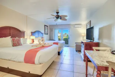 Photo 3 - La Fiesta Ocean Inn And Suites