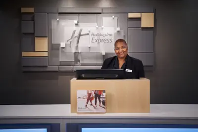 Photo 3 - Holiday Inn Express Richmond Downtown by IHG