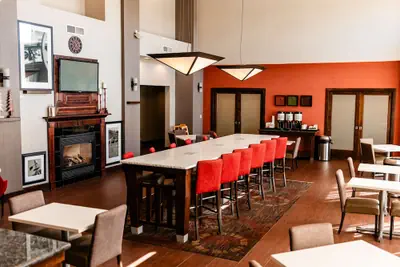 Photo 3 - Hampton Inn & Suites Scottsbluff Conference Center
