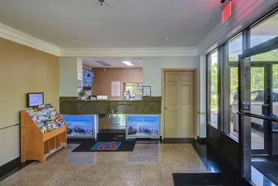 Photo 2 - Motel 6 Libertyville, IL