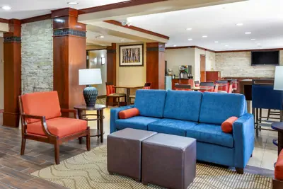 Photo 4 - Comfort Inn Hoffman Estates - Schaumburg