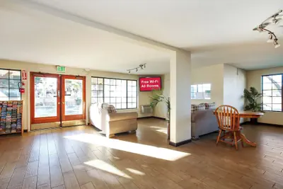 Photo 4 - Red Roof Inn Lompoc