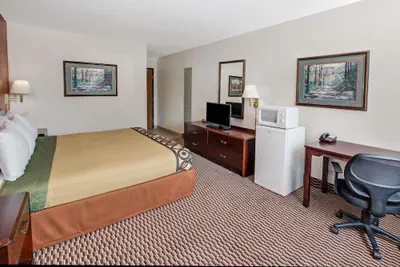 Photo 4 - Super 8 by Wyndham Crystal Lake