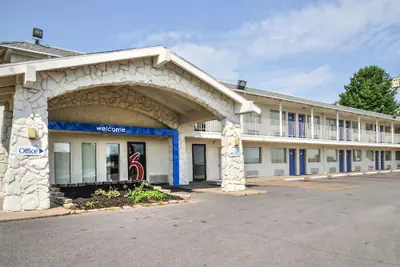 Photo 2 - Motel 6 Saint Joseph, MO