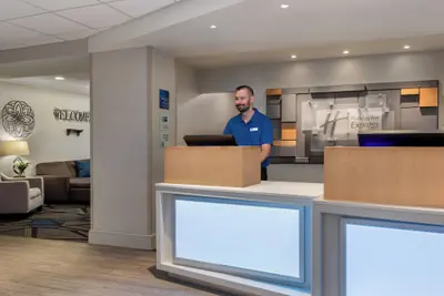 Photo 3 - Holiday Inn Express Tallahassee - I-10 E by IHG