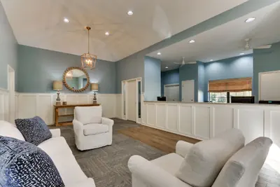 Photo 3 - Mariners Suites