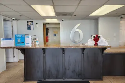 Photo 3 - Studio 6 Sacramento, CA - Natomas & SMF Airport