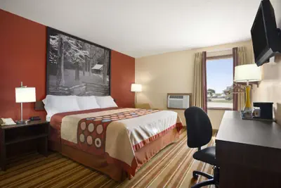 Photo 5 - Super 8 by Wyndham Mattoon