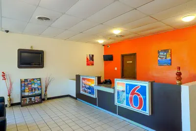 Photo 4 - Motel 6 Longview, TX - North