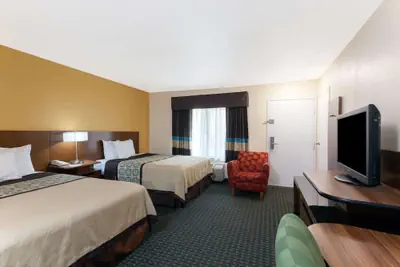 Photo 4 - Days Inn by Wyndham Mission Valley/SDSU