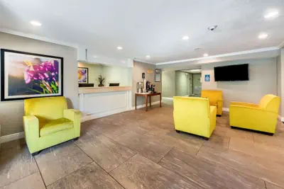 Photo 3 - La Quinta Inn by Wyndham Ft. Lauderdale Tamarac East